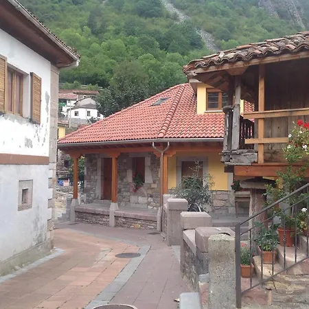 Florez Estrada 5, Pola de Somiedo