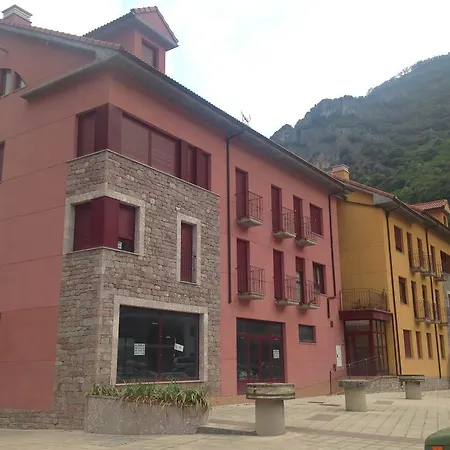 Florez Estrada 5, * Pola de Somiedo