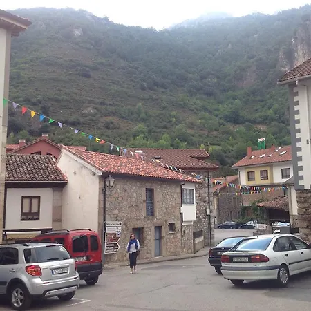 Florez Estrada 5, Pola de Somiedo